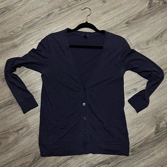 Gap Ladies Size S Navy Lightweight Button-up Cardigan - Picture 8 of 16